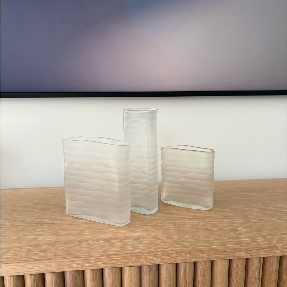 🌟HOST PICK 🌟Crate&Barrel Cream Ribbed Vase Accents